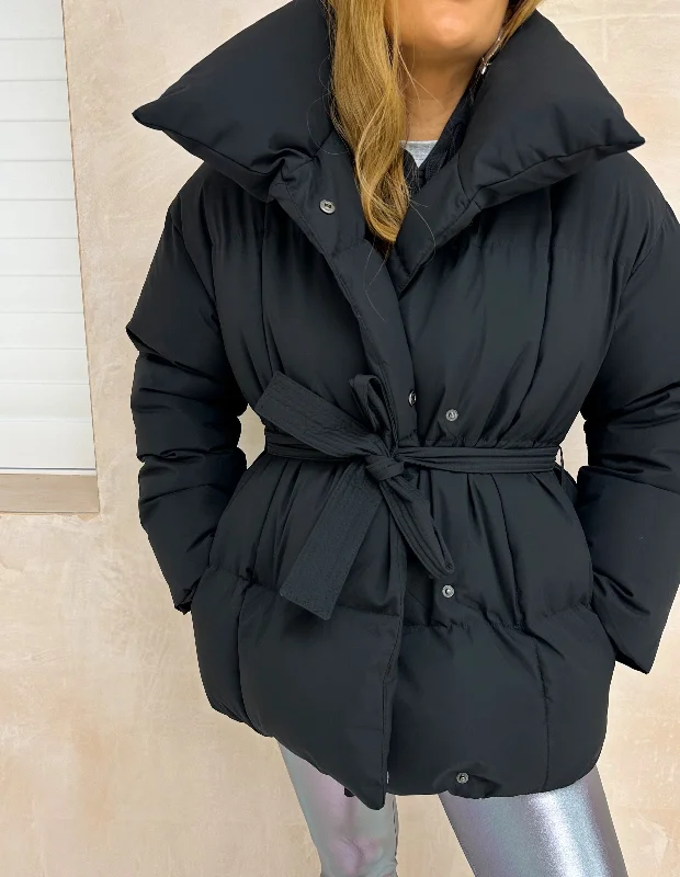 Tie Waist Puffer Coat In Black